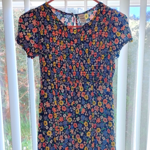 Girls flower dress from Target - Picture 1 of 5